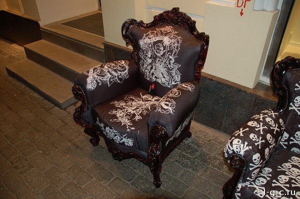 Боровицкая - обтяжка мебели, стульев, материал букле