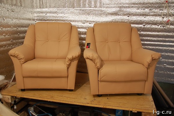 Раушский 1-й переулок - перетяжка стульев, диванов, материал антивандальные ткани