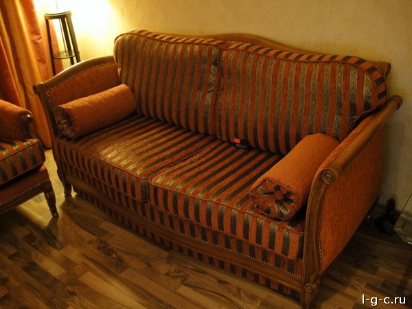 Белокаменный 1-й проезд - обшивка диванов, стульев, материал кожзам