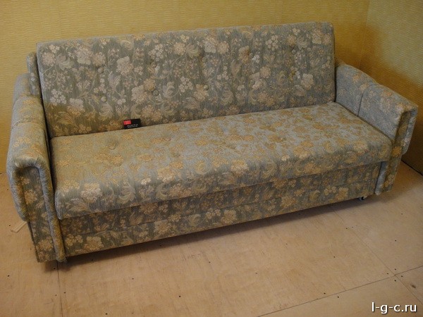 Пионерская - обшивка диванов, мебели, материал кожа