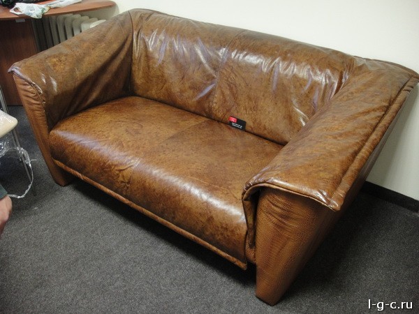 Гурьевский проезд - обивка диванов, стульев, материал рококо