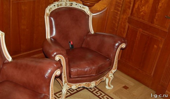 Гост на мягкую мебель для сидения и лежания